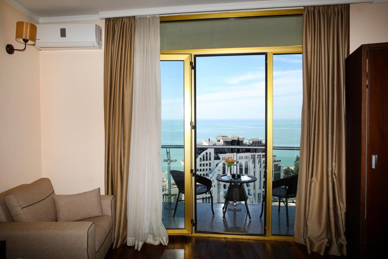Hotel Corner Inn บาทูมิ ภายนอก รูปภาพ